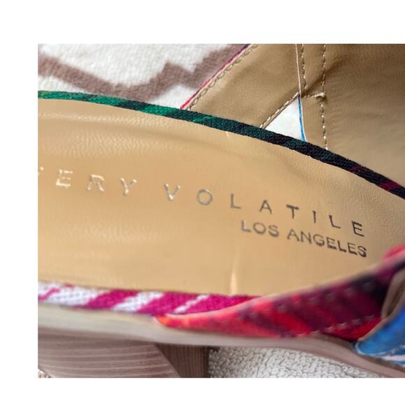 Very Volatile Women 8 Multicolor Serape Fabric Sling Back Block Summer Heel - Picture 2 of 11